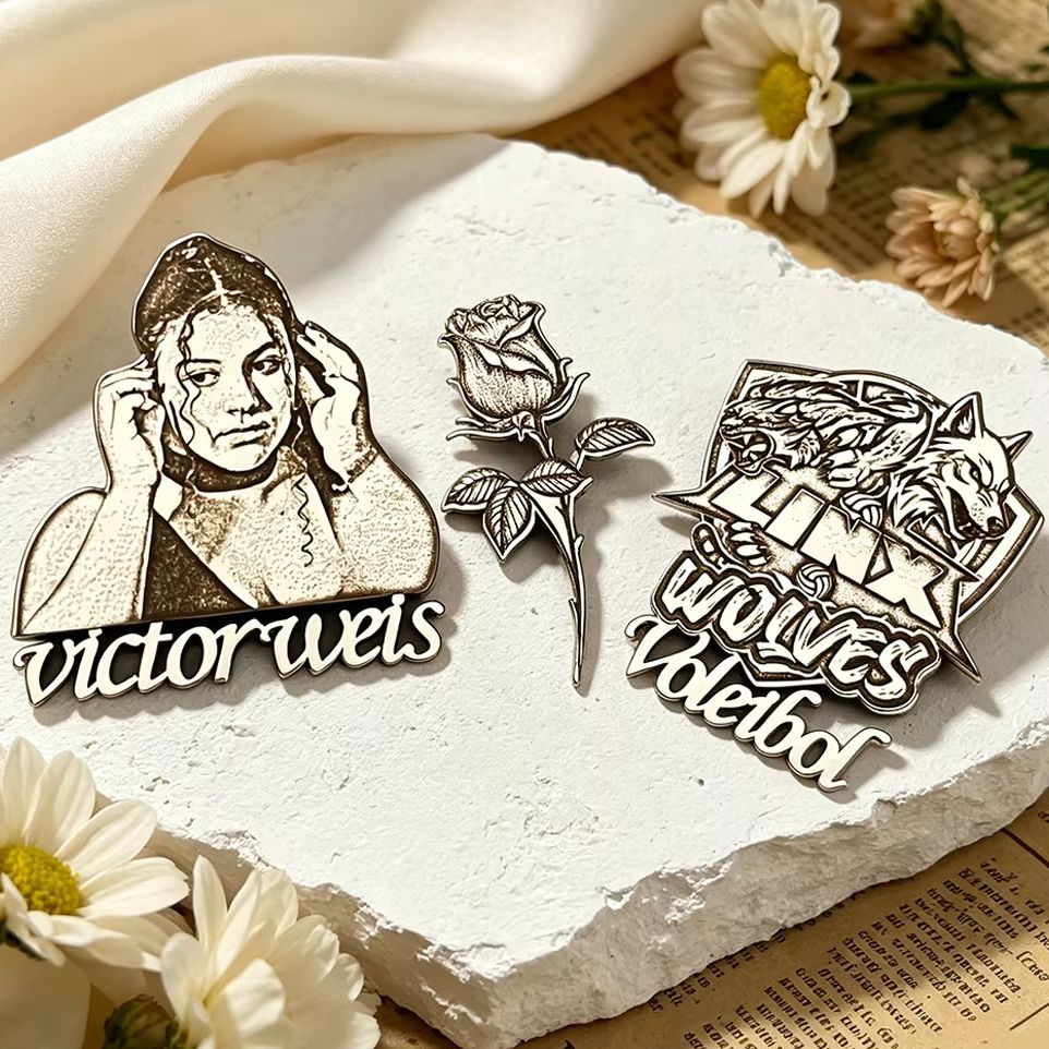 Men Accessories For Birthday Gift - بروش معدني مخصص للرجال بتصميم صورة