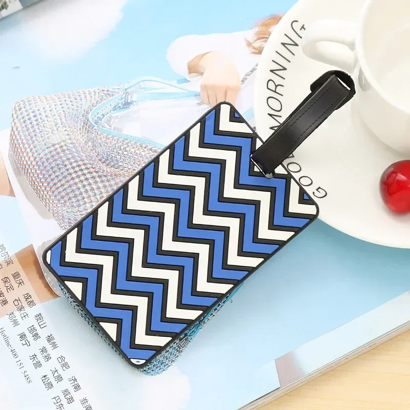 علامات الأمتعة الهندسية للنساء - مراجعة Men Accessories Name وسعره